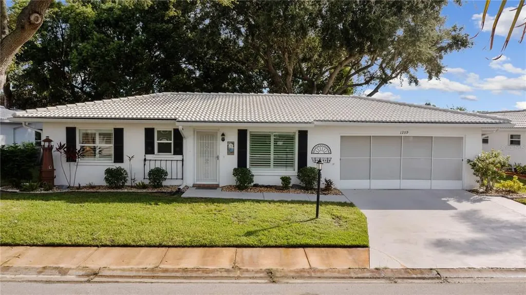 1209 Oakleaf Boulevard Bradenton FL 34208
