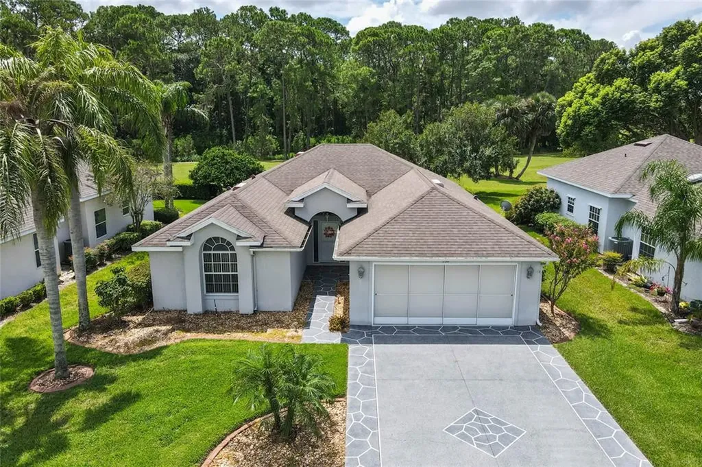 590 Juniper Way Tavares FL 32778