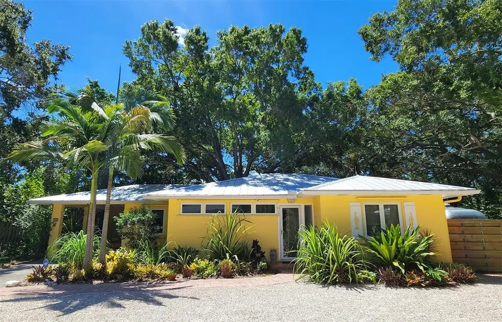 824 Highland Street Sarasota FL 34234