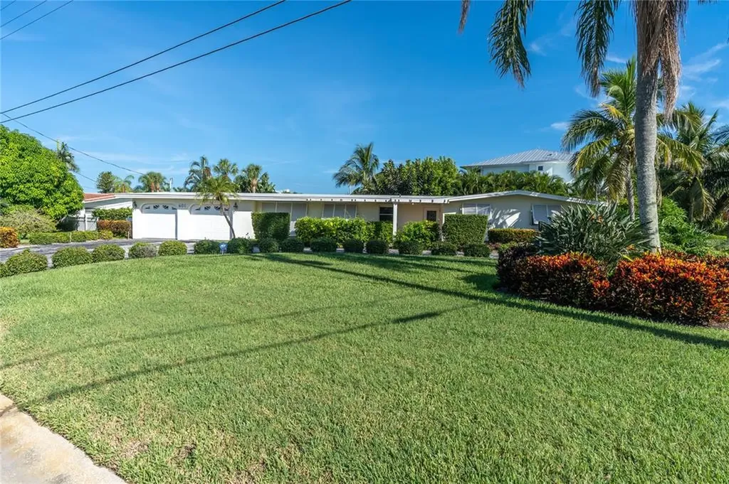 601 Ambassador Lane Holmes Beach FL 34217