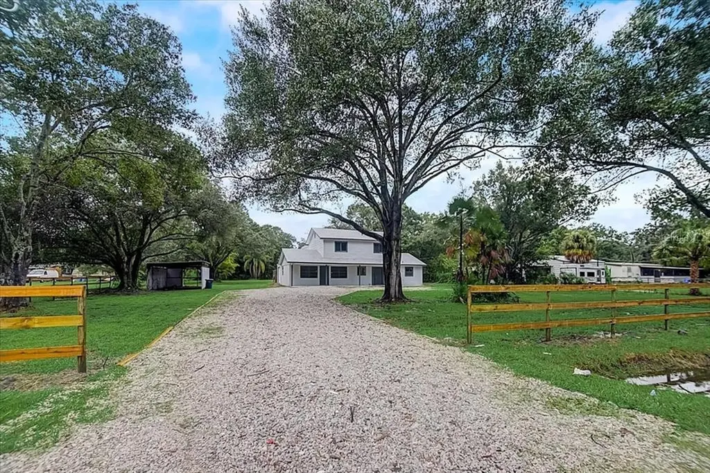 2503 W Lake Drive Wimauma FL 33598