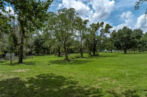 18526 Sweetbay Lane Dade City FL 33523