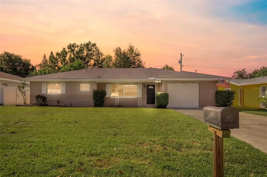 1413 Seabreeze Street Clearwater FL 33756