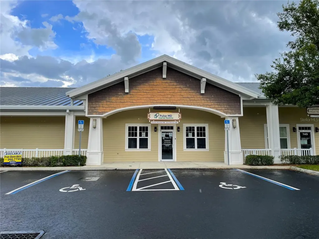 749 County Road 466 Lady Lake FL 32159