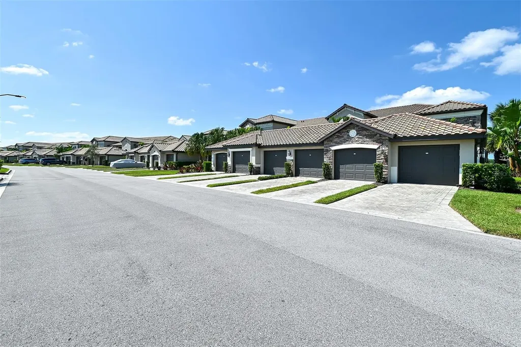 5567 Palmer Circle Bradenton FL 34211