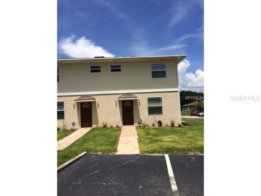 2110 Pine Chace Court Tampa FL 33613