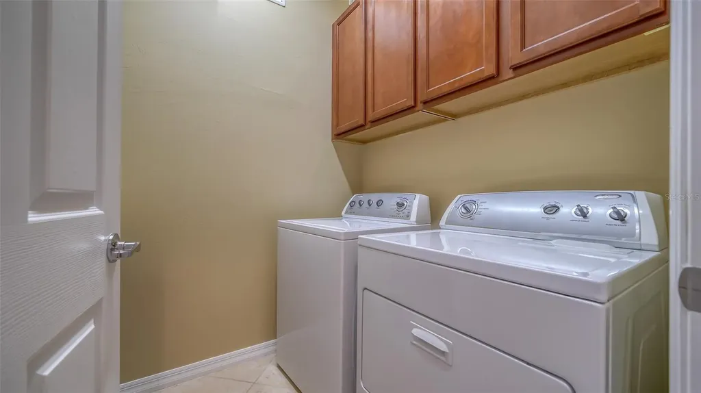 1498 Ernesto Drive Sarasota FL 34238
