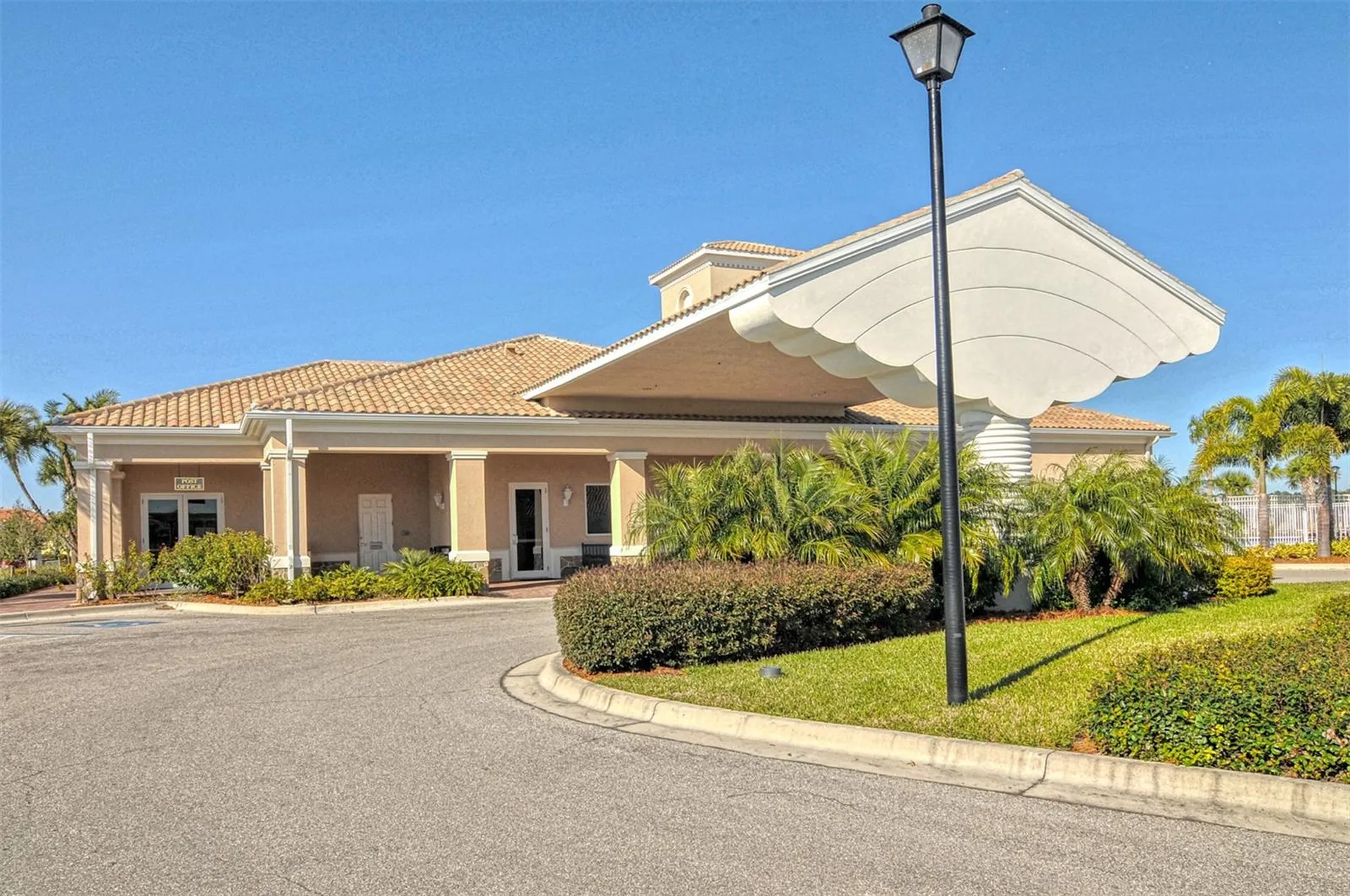 1498 Ernesto Drive Sarasota FL 34238