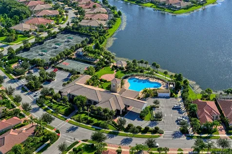 1498 Ernesto Drive Sarasota FL 34238