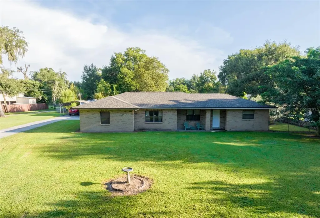 13592 E Us Highway 92 Dover FL 33527