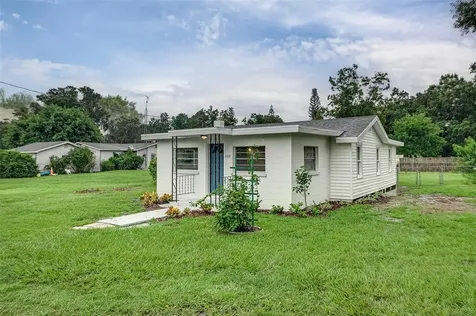208 Elmer Street Auburndale FL 33823