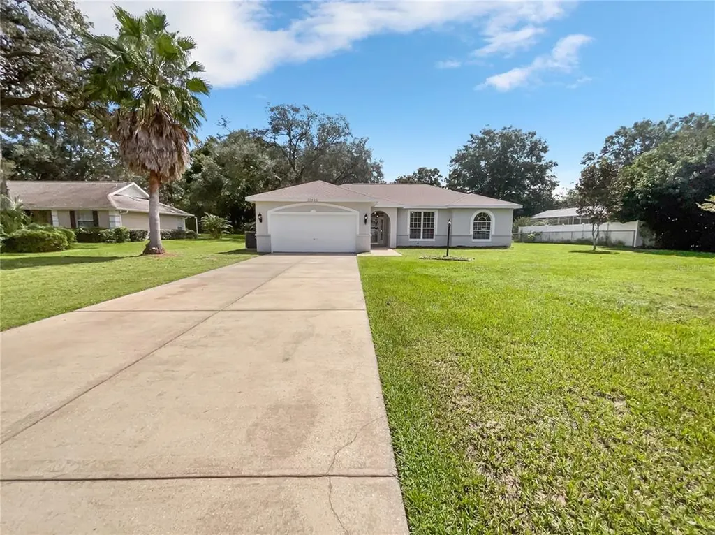 10885 SW 69th Court Ocala FL 34476