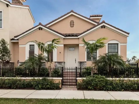 902 E Venice Avenue Venice FL 34285