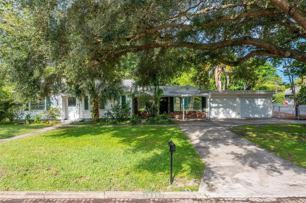 1025 61st Street S Gulfport FL 33707