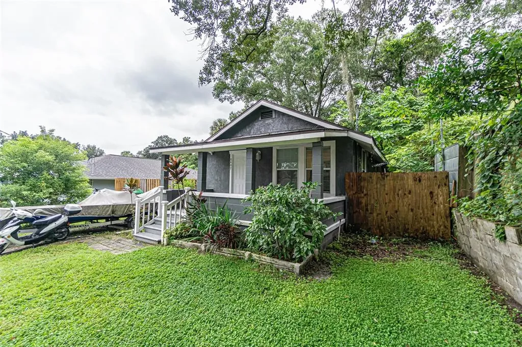 8407 N Alaska Street Tampa FL 33604