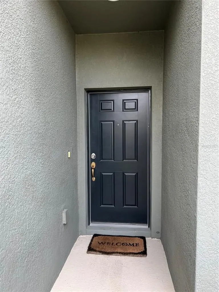 4712 White Sanderling Court Tampa FL 33619