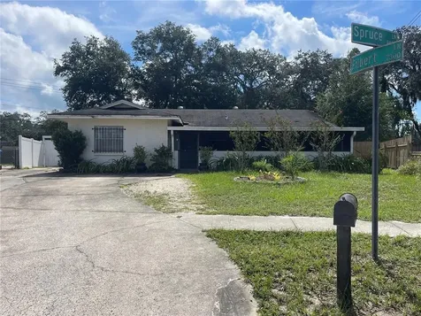 8801 Spruce Lane Tampa FL 33637