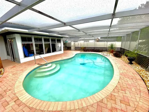 1806 Driftwood Circle S Oldsmar FL 34677