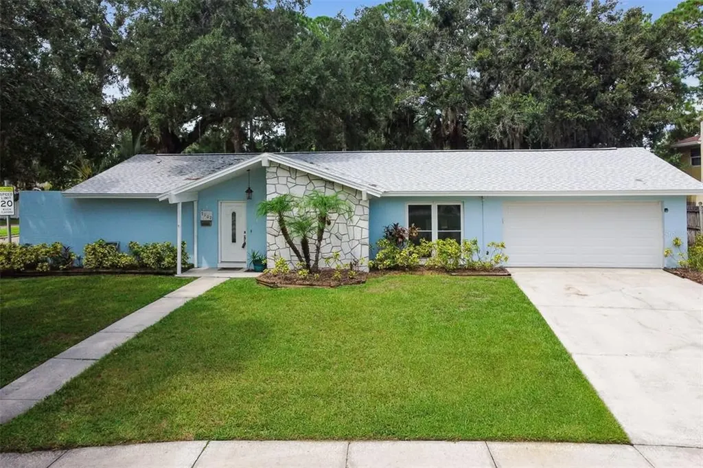 7102 Gateway Court Tampa FL 33615
