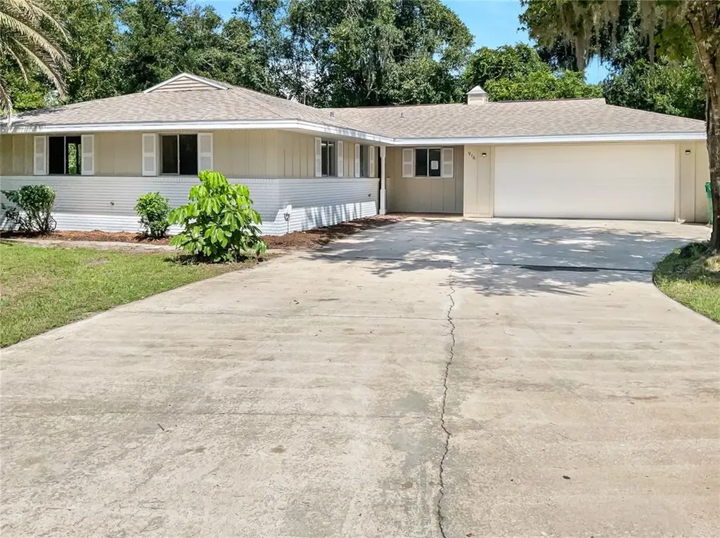 916 Northern Oaks Terrace Deland FL 32724
