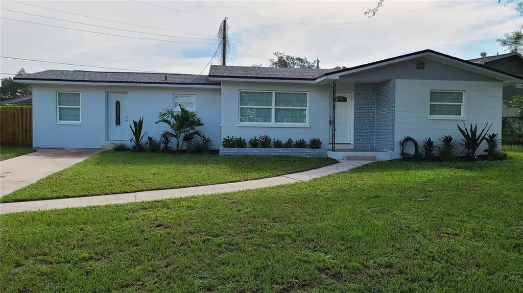 616 Lake Holloway Boulevard Lakeland FL 33801