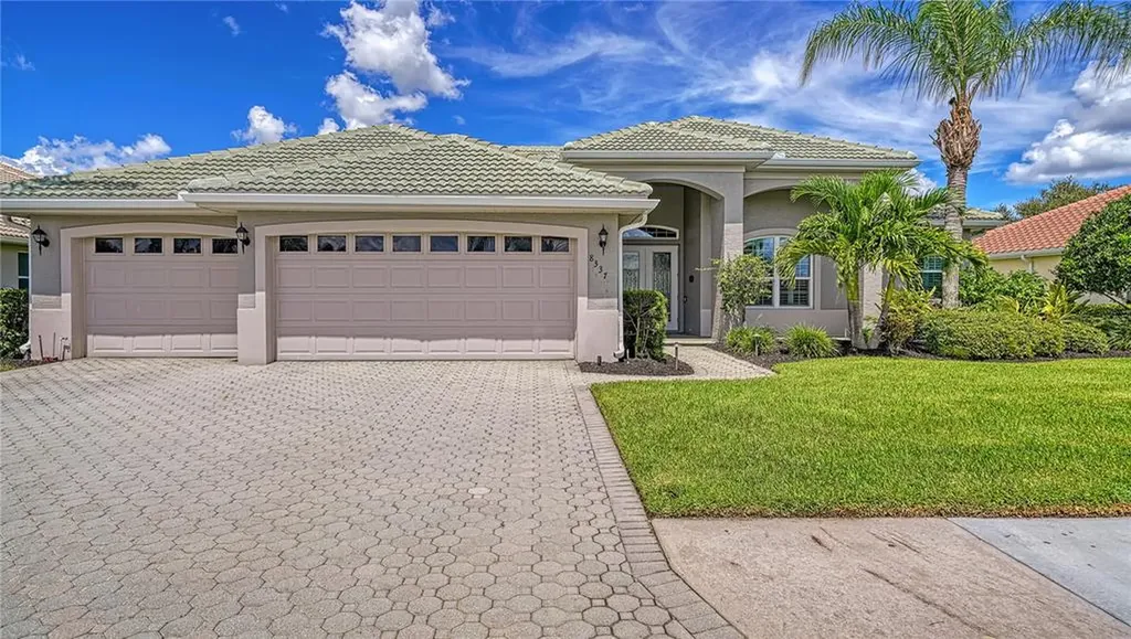 8337 Barton Farms Boulevard Sarasota FL 34240