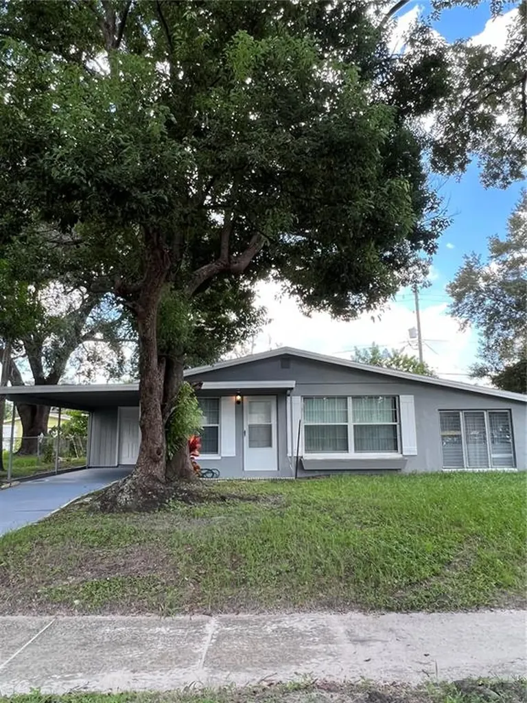 1955 Aaron Avenue Orlando FL 32811