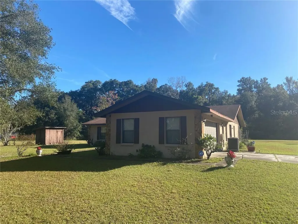 2460 NW 157th Place Citra FL 32113