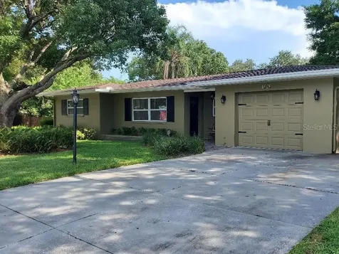 1637 Whitewood Drive Clearwater FL 33756