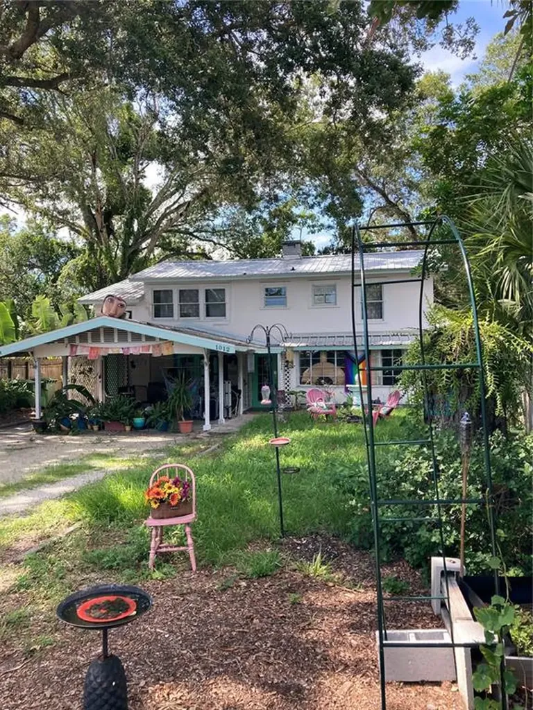 1012 12th Avenue W Bradenton FL 34205