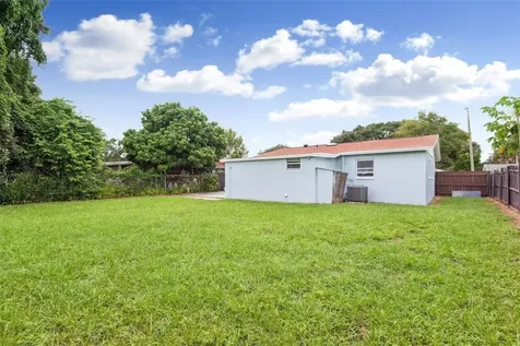 4819 Plantation Drive Tampa FL 33615