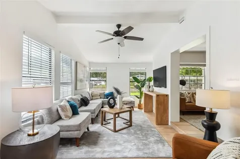 4819 Plantation Drive Tampa FL 33615