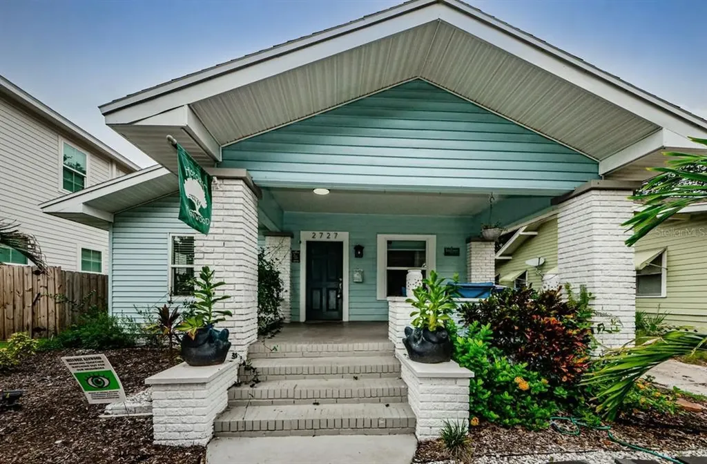2727 Burlington Avenue N St Petersburg FL 33713