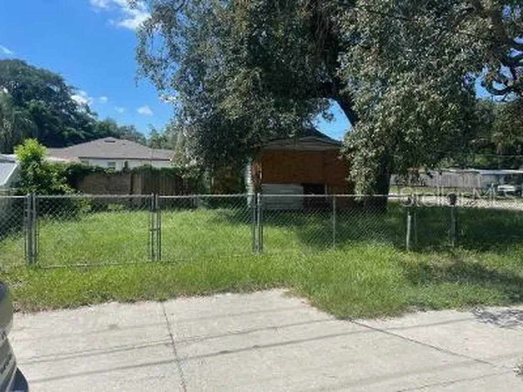 1801 E Annie Street Tampa FL 33612