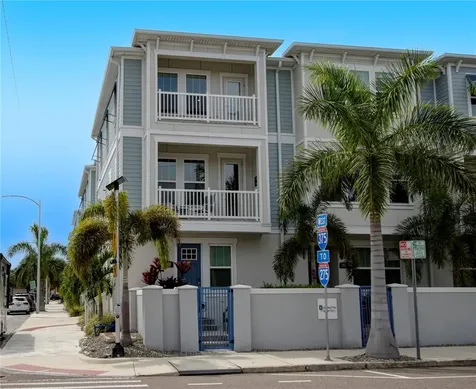 260 8th Street N St Petersburg FL 33701