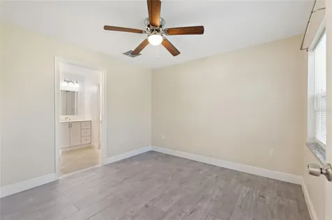 200 1/2 North Boulevard W Davenport FL 33837