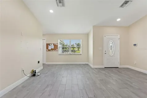 200 1/2 North Boulevard W Davenport FL 33837