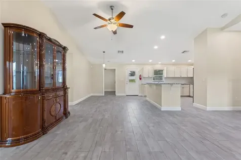 200 1/2 North Boulevard W Davenport FL 33837