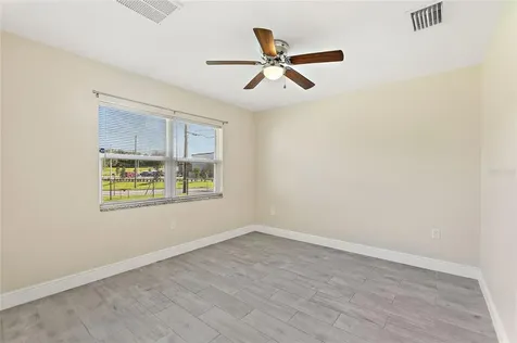 200 1/2 North Boulevard W Davenport FL 33837