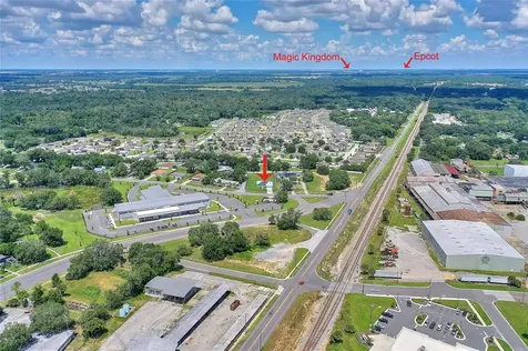200 1/2 North Boulevard W Davenport FL 33837