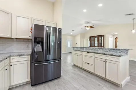 200 1/2 North Boulevard W Davenport FL 33837