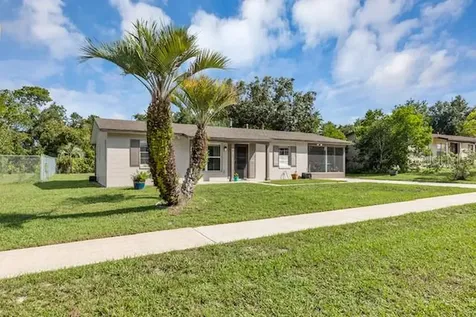 2812 Fulford Street Deltona FL 32738