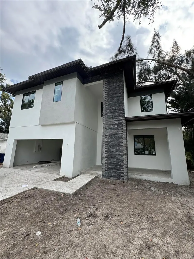 3504 W Rogers Avenue Tampa FL 33611