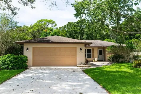 423 Whispering Oaks Court Sarasota FL 34232