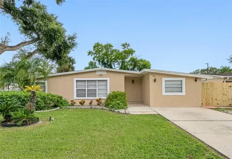 7708 Tanglewood Lane Tampa FL 33615
