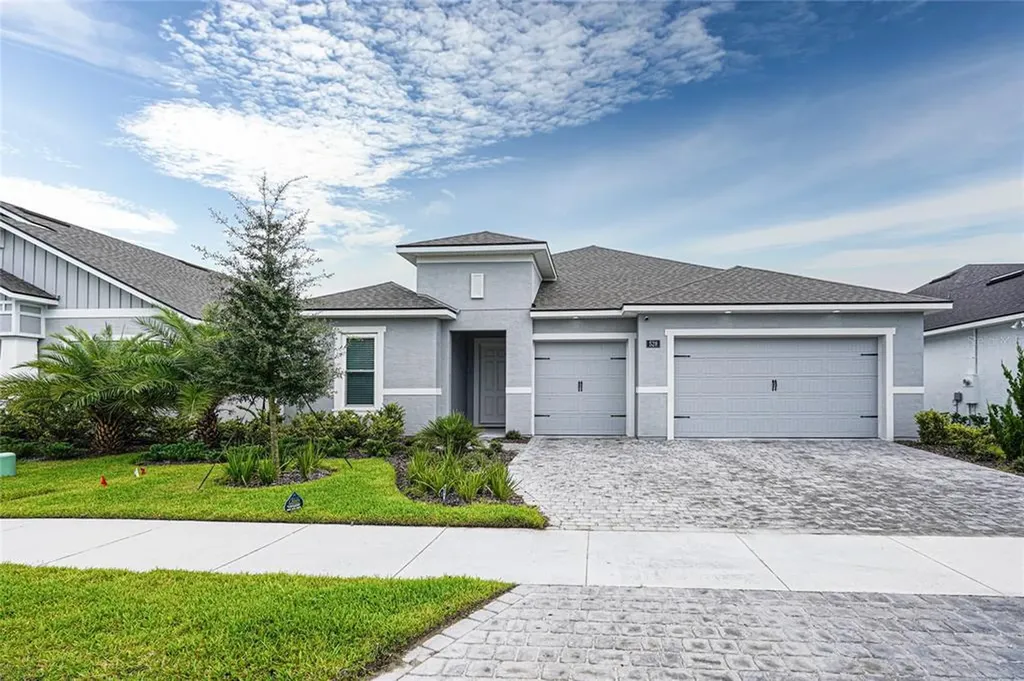 528 Mosaic Boulevard Daytona Beach FL 32124