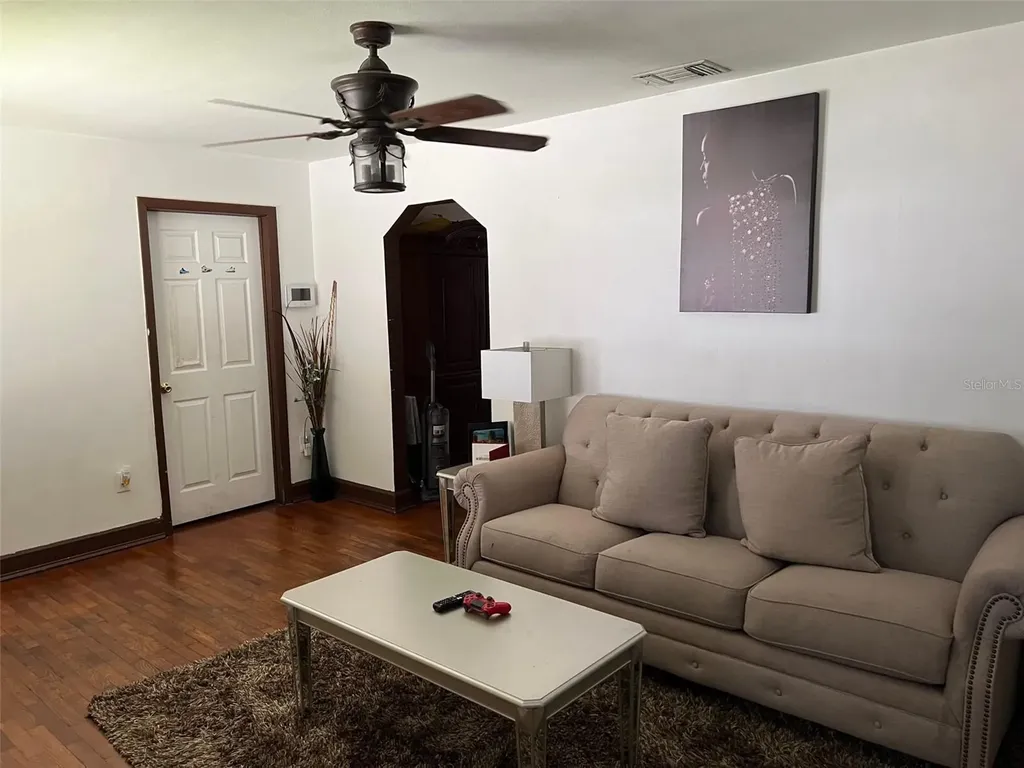 2734 53rd Avenue N St Petersburg FL 33714