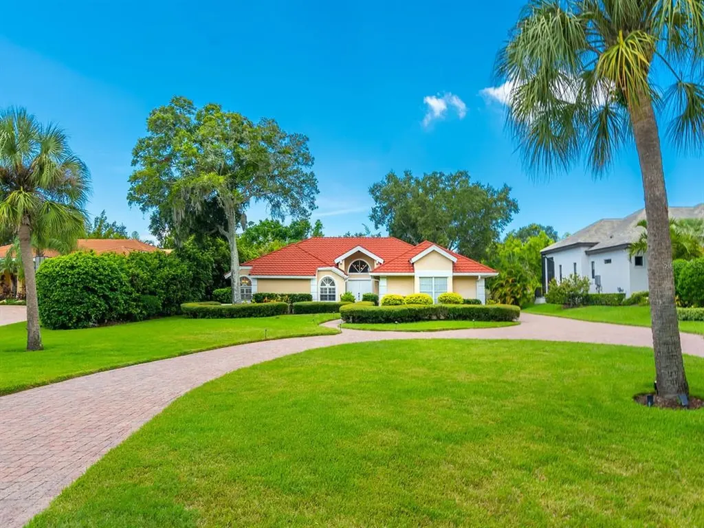 5167 Kestral Park Lane Sarasota FL 34231