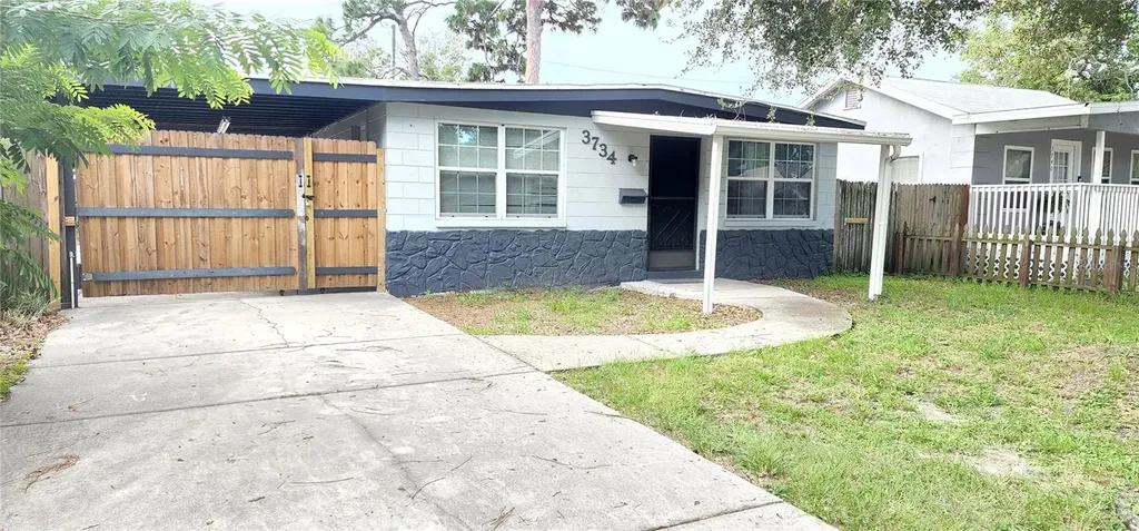 3734 40th Avenue N St Petersburg FL 33714