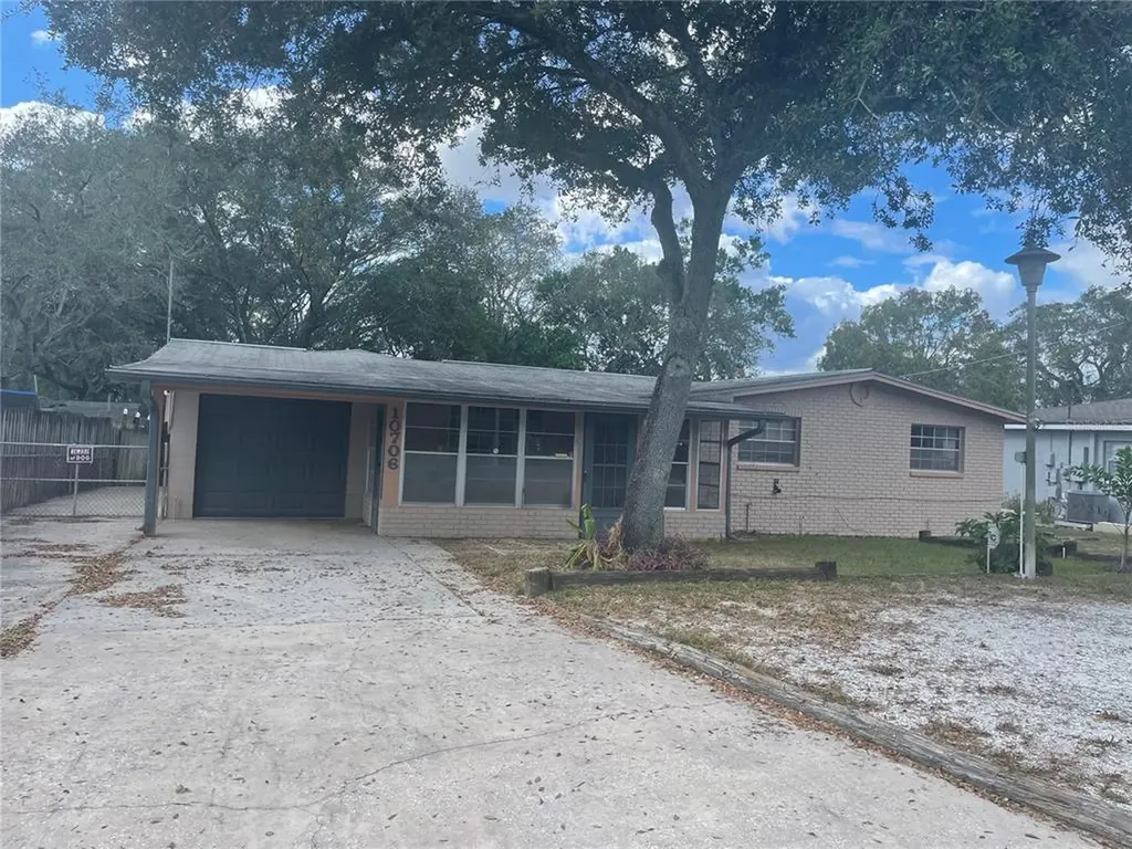 10706 N Connechusett Road Tampa FL 33617